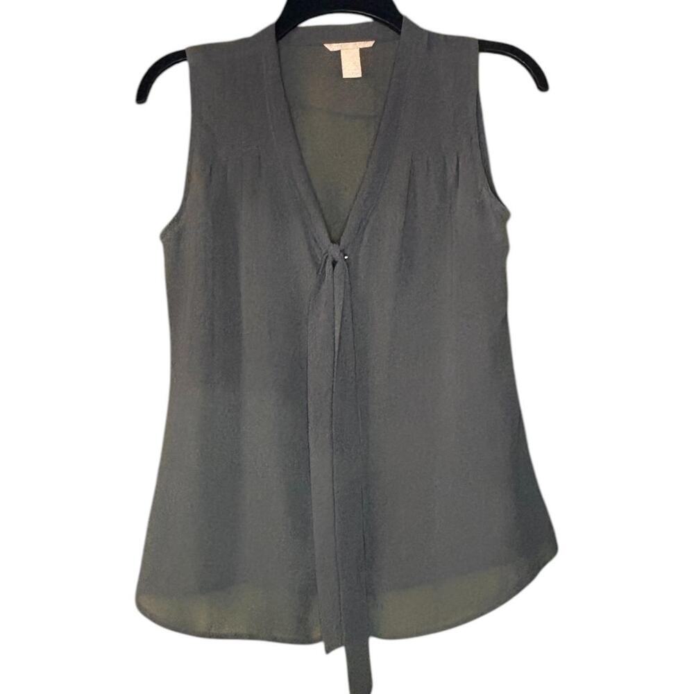 Banana Republic Grey Sheer Tank Dainty Button Details Tie Collar